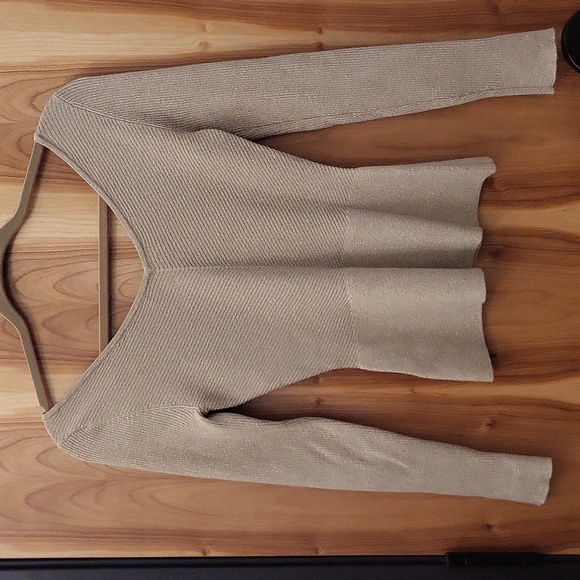 WHBM Women's Sweater - Picture 4 of 5